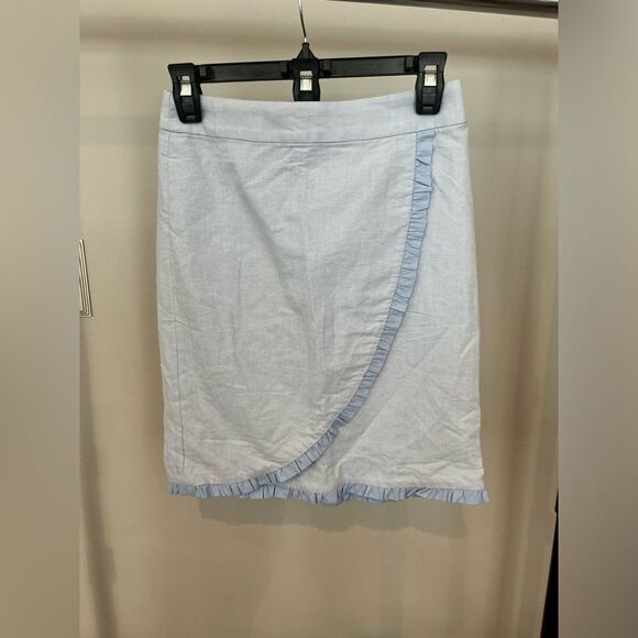 J. Crew NWT Light Blue Oxford Ruffle Pencil Skirt -‎  Size 0 - Picture 1 of 4